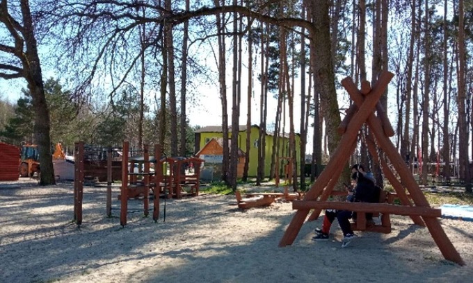 Hradec Kralove House | Nice apartment in villa for 4 guests with WIFI, A/C, TV, patio and pets allowed