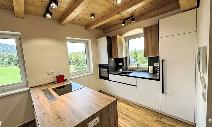 Smrzovka Apartment | Nice apartment for 12 guests with WIFI, TV and terrace