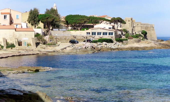 Algajola Apartment | Nice apartment for 5 people with WIFI, A/C, TV and terrace