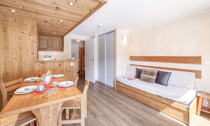 Tignes Apartment | Nice apartment for 4 guests with WIFI, TV and balcony