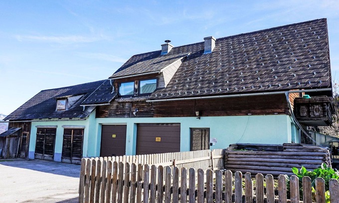 Oeblarn Villa | Nice apartment in villa for 4 guests with WIFI, TV and balcony