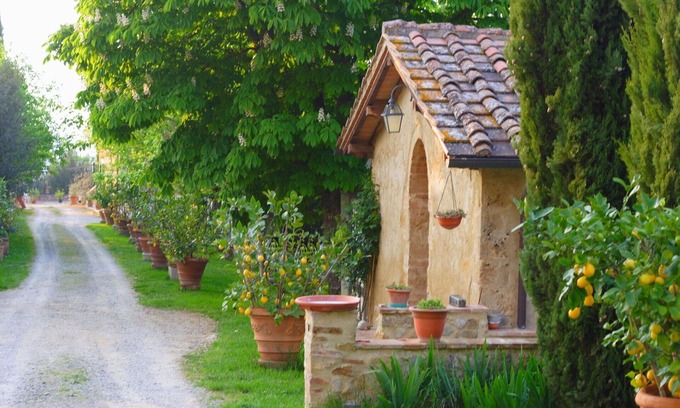 Poggibonsi Villa | Nice apartment in villa with pool, WIFI, TV, patio and panoramic view, close to San Gimignano