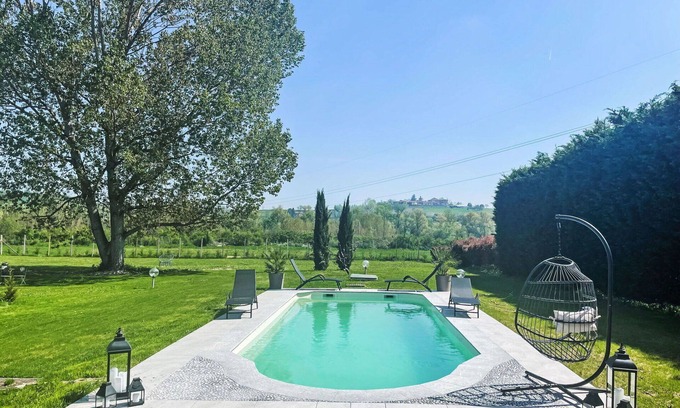 Castell'Alfero Apartment | Nice apartment for 4 guests with pool, WIFI, TV and patio