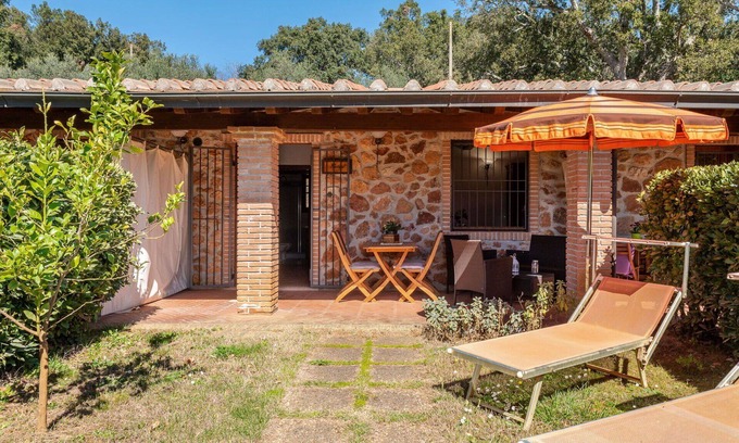 Massa Marittima House | Nice apartment in villa for 4 people with A/C, WIFI, TV, terrace and pets allowed