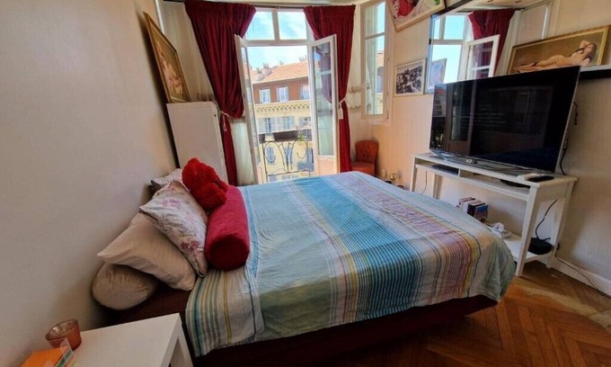 Vernier Apartment | Nice : Beau Trois Pièces Lumineuse Avec vue Dégagée