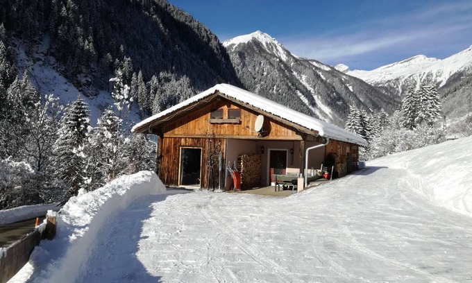 Flattach House | Nice House in Innerfragant with Private Parking