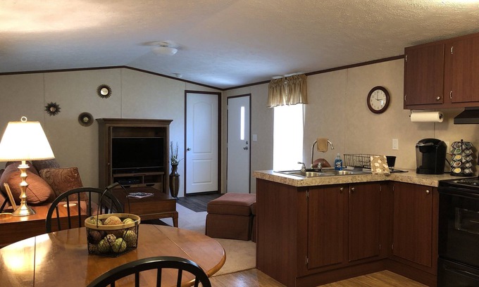 Newport House | Nicely Furnished Mobile Home