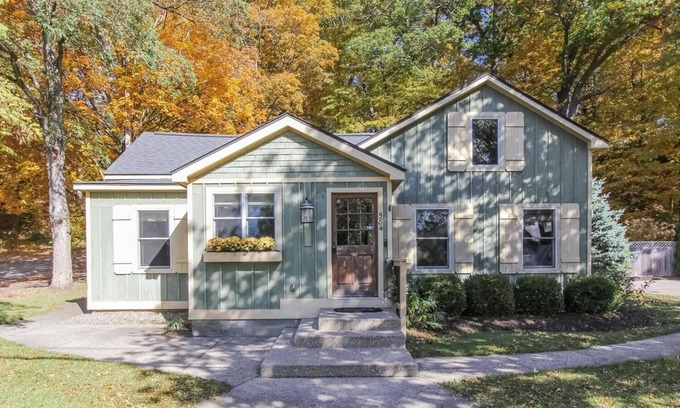 Saugatuck Apartment | Nightingale
