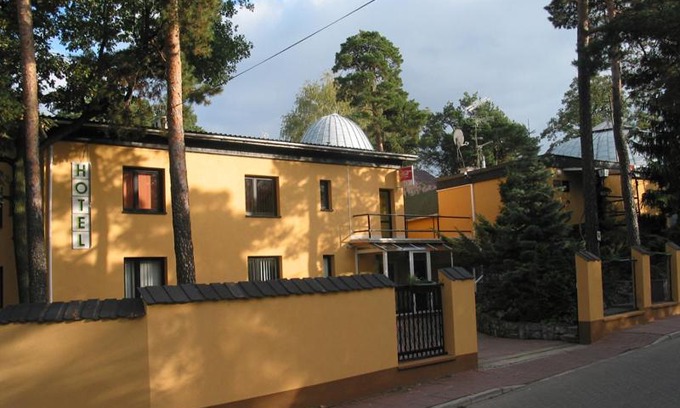 Wawer Bed & Breakfast | Noclegi Ufo