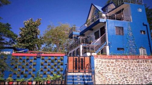 Binangonan Apartment | Noirescape