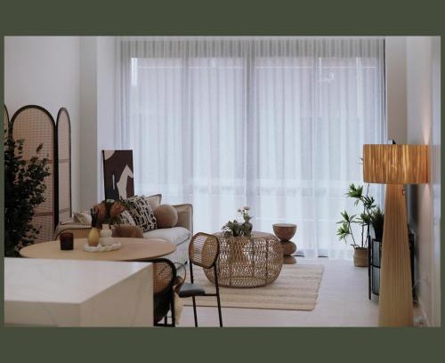 Burwood Apartment | Nomadic 2 bedroom Apt in Burwood near everything