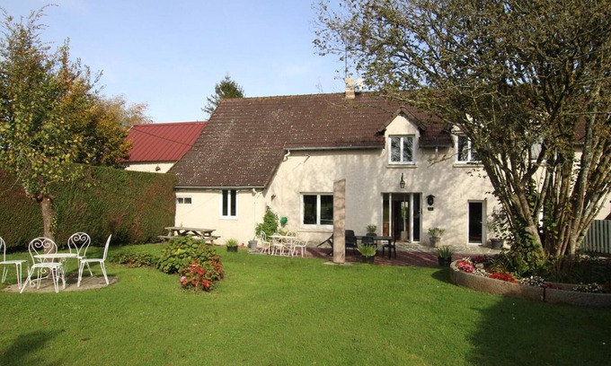 Ancteville Cottage | Norman house with garden and pets allowed