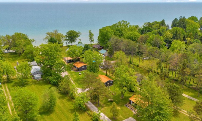 Lexington Cottage | North Bound 25 Cottage #4