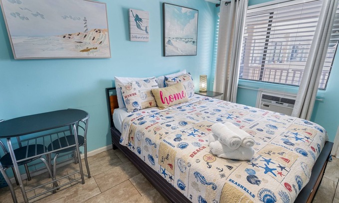 Ash Condo | North Myrtle Oceanview Studio Pool | Dogs Allowed!