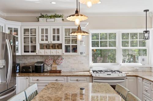 Garrison House | Northbound Stays on Whitefish Lake