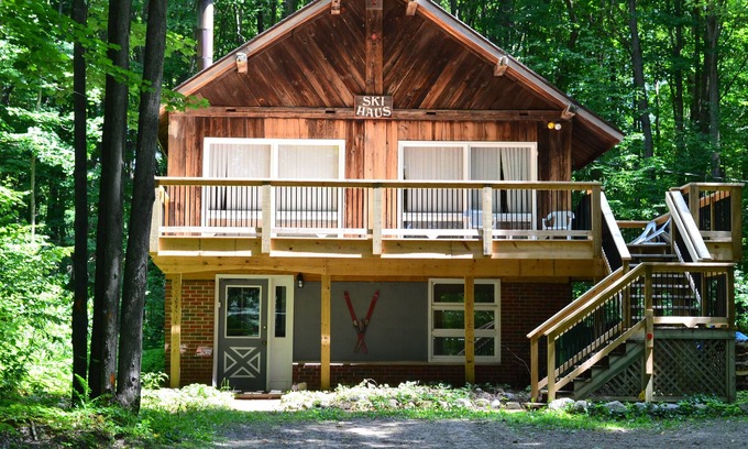 Harbor Springs Ski Chalet | Northern Michigan Getaway:Great Location for Outdoor Vacation!
