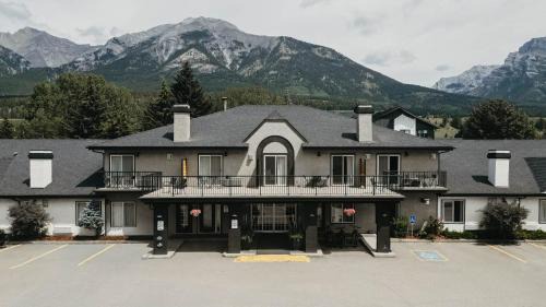 Canmore Hotel | Northwinds Hotel Canmore