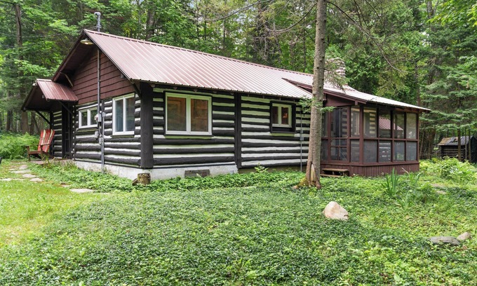 Harbor Springs House | Northwoods Nook: 2 BR, 1 BA House in Harbor Springs , Sleeps 4