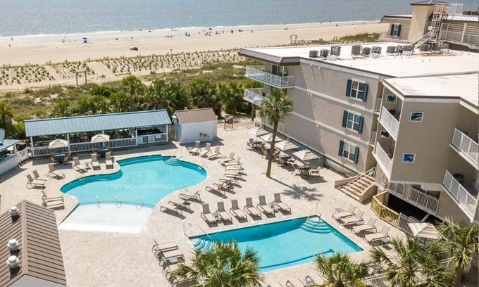 Tybee Island Condo | NOVEMBER SPECIAL - 2 Night Stay 200.00 per Night Any 7 Day Week Stay - 1300.00!