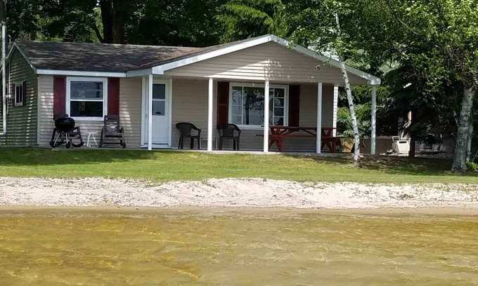 Lake Township Cottage | Now Booking for 2026! Platte Lake Hideaway on Big Platte Lake!