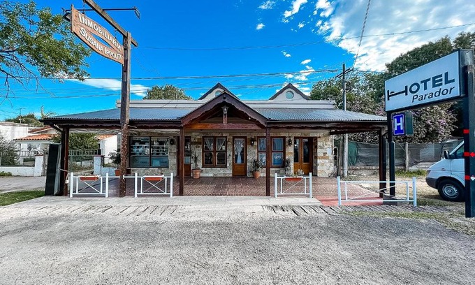 Roldan Hotel | Nuevo Hotel Parador