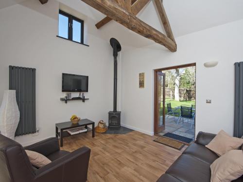 Wootton Bridge House | Oak Barn - Fernhill Farm