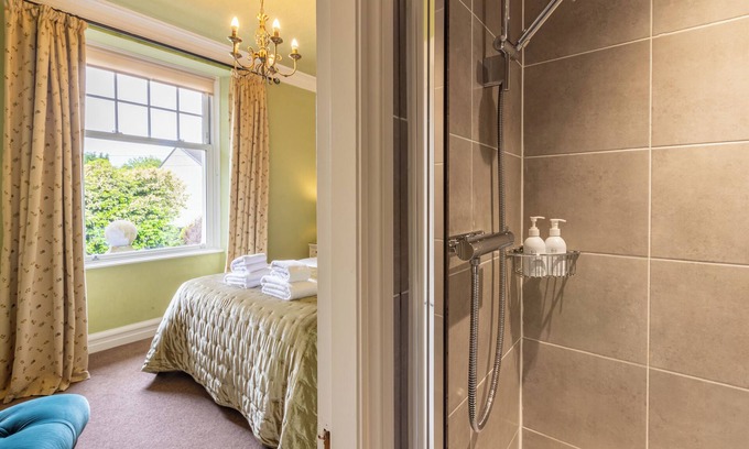 Bowness-on-Windermere Bed & Breakfast | Oakfold House