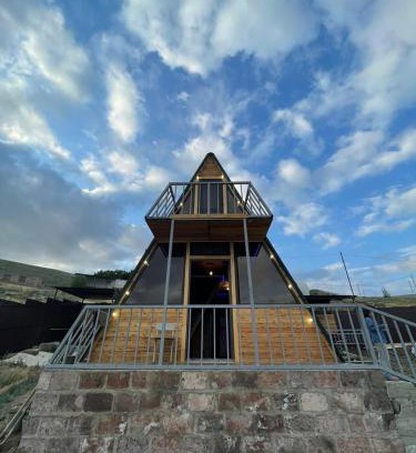 Gegharkunik House | Oasis Home on Lake Sevan