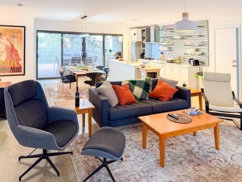 Port Willunga House | Ocean Breeze Stylish 4BR Retreat
