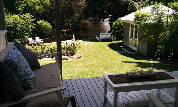 Umina Beach House | OCEAN PEARL ~ Beachfront, Lagoon Backyard, Pet Friendly