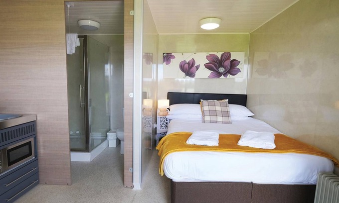 Oldwalls Ski Chalet | Ocean View 7 - 1 Bedroom Chalet - Llanrhidian