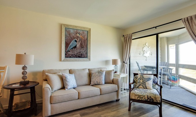 Oceanmarsh Subdivision Condo | Ocean-View Island Condo w/Pool: Pets Welcome!