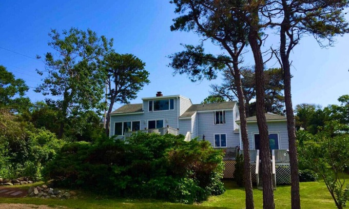 Cape Neddick House | Ocean Views, 100 steps to The Cliff House! Minutes to Ogunquit, Perkins Cove, Beaches!