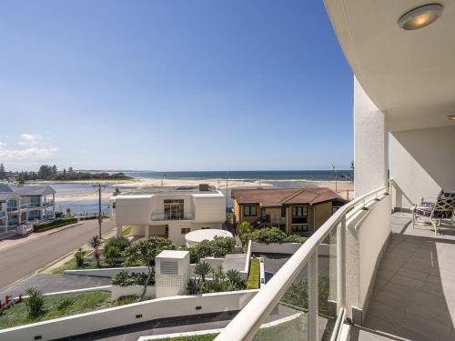 The Entrance Apartment | Ocean Views Unit 15
