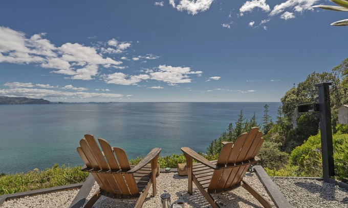 Tairua Apartment | Oceana Paradise, Beautiful 2 bdrm Spacious Amazing Ocean, Beach Views, Private