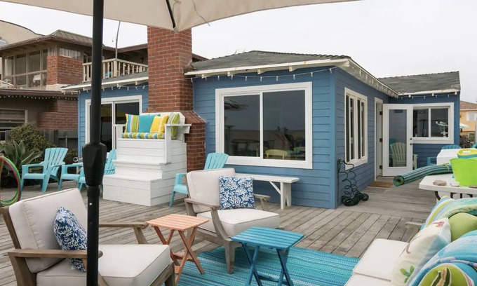 Silver Strand House | Oceanfront Beach House on Sand. Welcome to the Hula Hut!