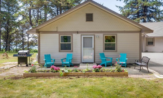 Smith River House | Oceanfront Smith River Cottage Beach Access!