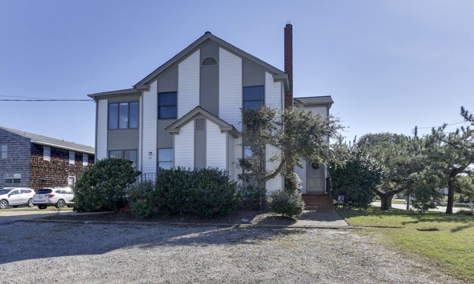 Northeast Virginia Beach House | Oceanside Condo, 4 Bedrooms + Convertible bed(s), 3 Baths, (Sleeps 10)