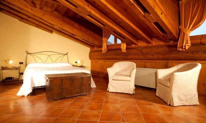 Bedizzole Other | Ocra Family Suite