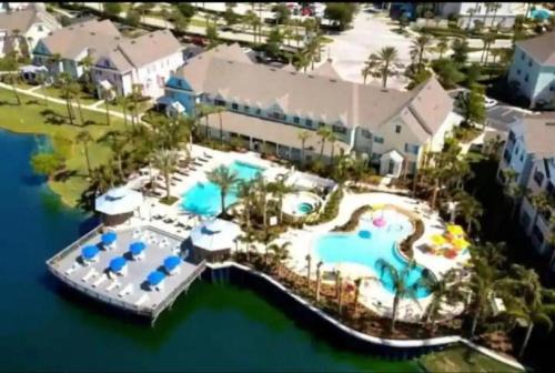 Kissimmee Apartment | October Deal Only 97 Dollars Free Disney Shuttle! Family Villa with Pool - 2 Beds, 2 Baths for 8 Guests - 3016