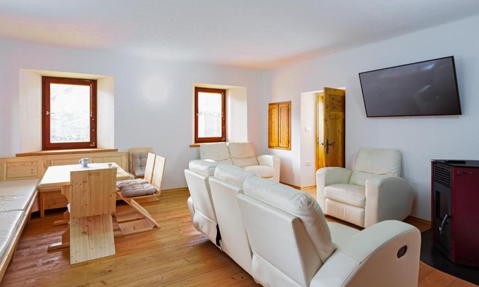 Zirovnica Apartment | Old Farm House Breg