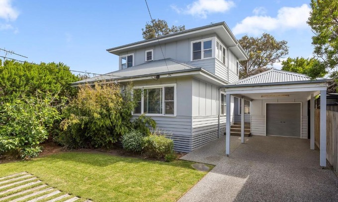 Point Lonsdale House | Old Lonsdale Classic on Kirk