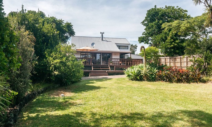 Onetangi Cottage | Olive Lane - Waiheke Island