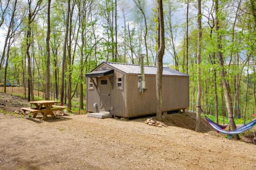 Blissfield Apartment | On-Site Trails to Mohican River Tiny Home Retreat