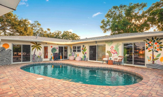 Largo House | On the Creek|Waterfront|Heated Pool|Game Room