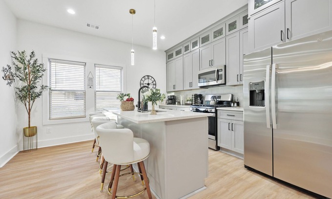 Atlanta Apartment | Once Upon A Gem