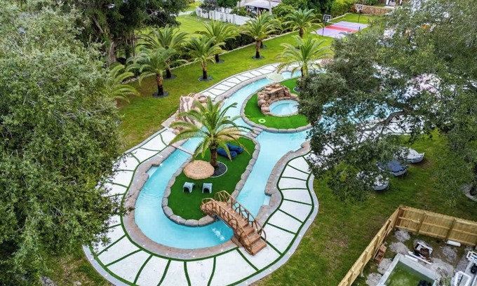 Golden Glades House | One and Only LAZY RIVER POOL/Slides/Cinema/Courts