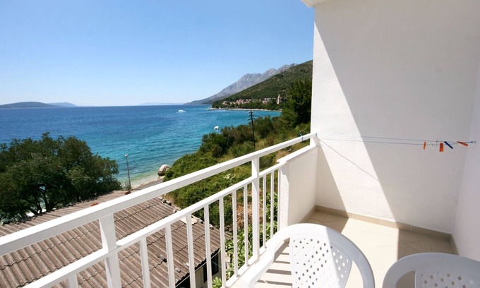 Gradac Apartment | One bedroom apartment near beach Zaostrog, Makarska (A-2816-d)