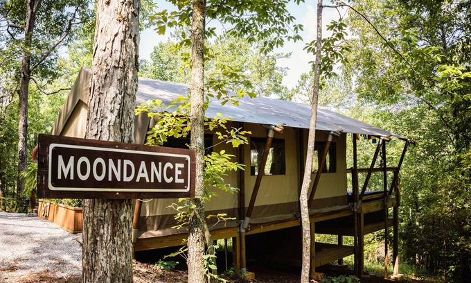 Dadeville Cabin | One Bedroom Luxury Glamp, deck, private Hot Tub at The Destination Resort