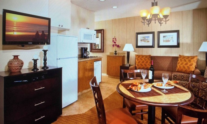 San Clemente Resort | One Bedroom sleeps 4 Avail July 4th & Aug, San Clemente Beach of Southern